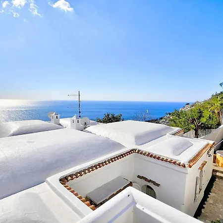 Sleeps 6 With Pool And Air Con Villa *